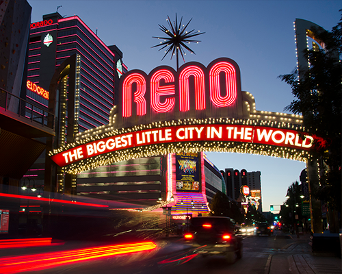 reno sign at night